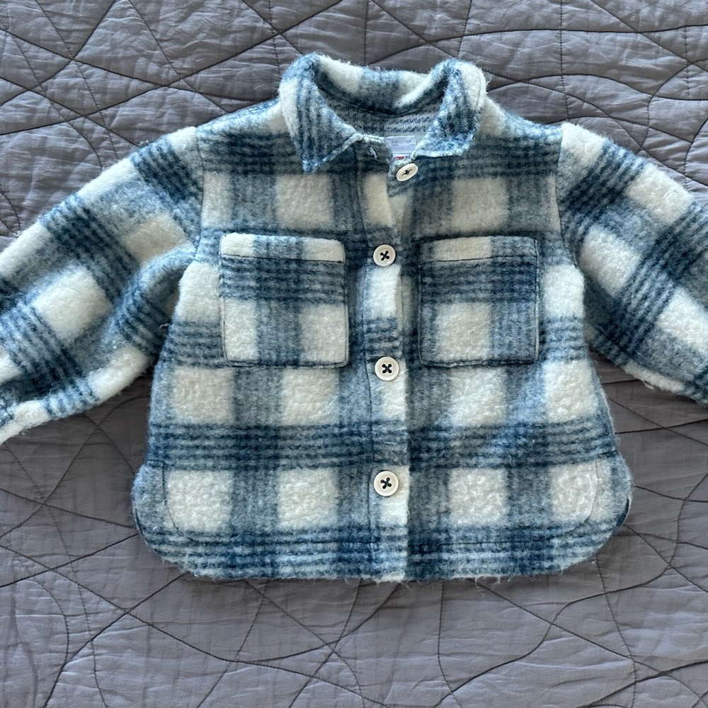 Zara shirt for a girl size 3-4.